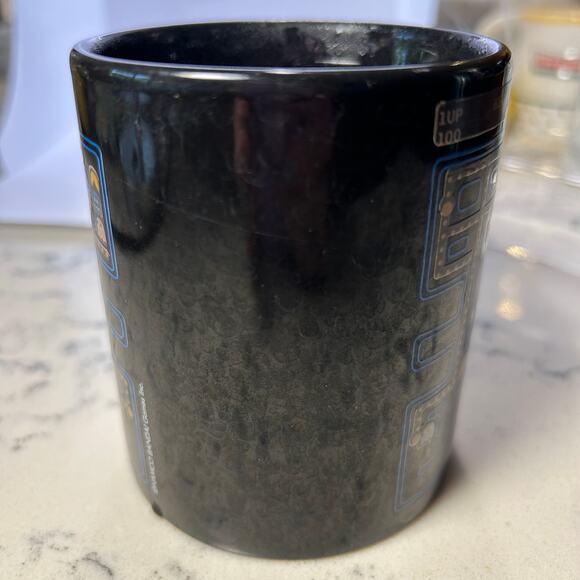 Paladone Pac-Man Heat Sensitive Color Changing Ceramic Coffee Tea Mug Arcade - Picture 3 of 6